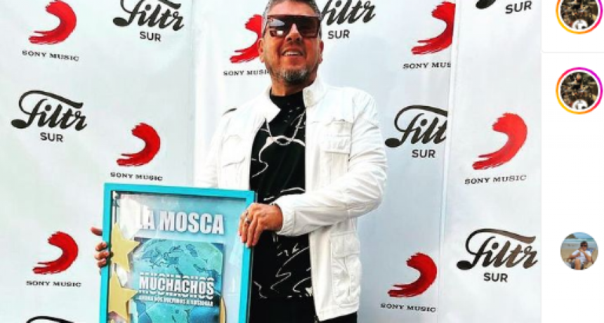 La Mosca hace historia, recibió el Disco de Oro por “Muchachos” y comienza un gira internacional