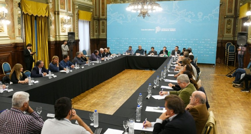 Kicillof recibió a representantes de la mesa agropecuaria