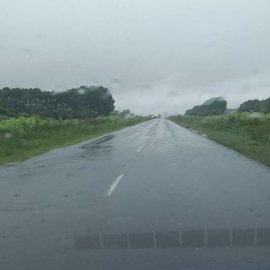 Caminos rurales bajo agua: lluvias de hasta 62 mm complican al campo en Ramallo y la región
