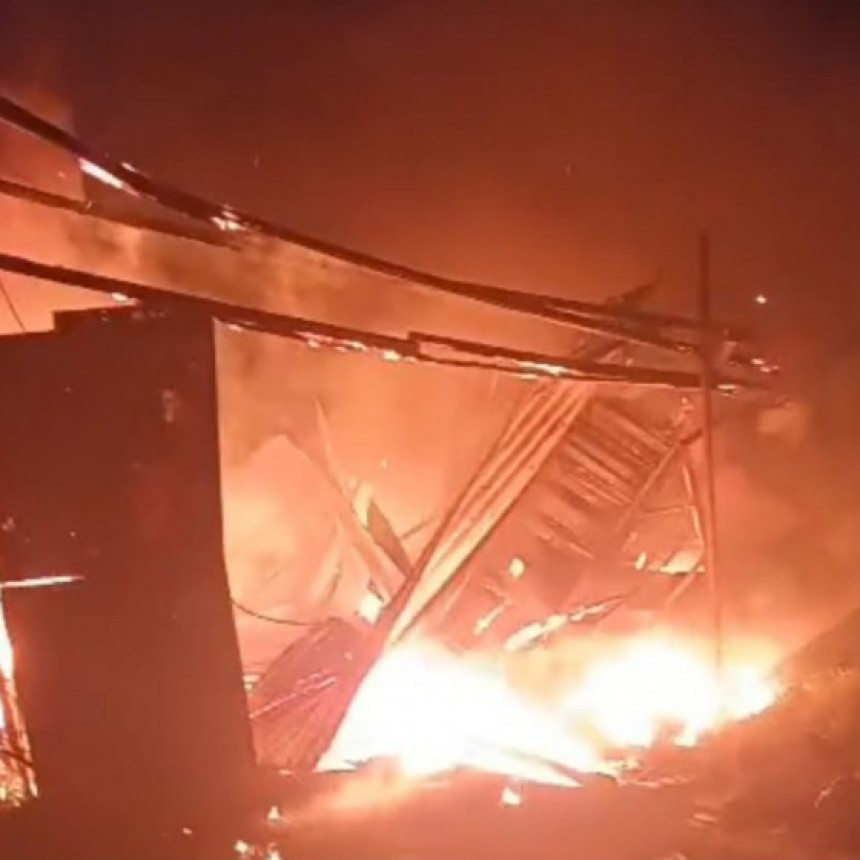 Incendio en un container en la zona portuaria de Ramallo