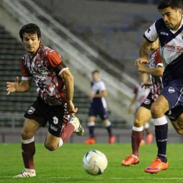 Buen segundo tiempo y buen punto de los granates en Mar del Plata