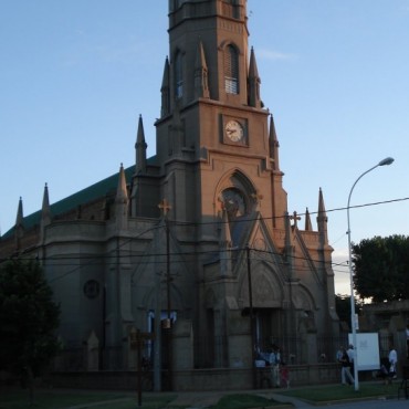 Despiden los restos del Profesor Russo