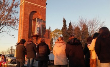 Colocan imagen de María Auxiliadora
