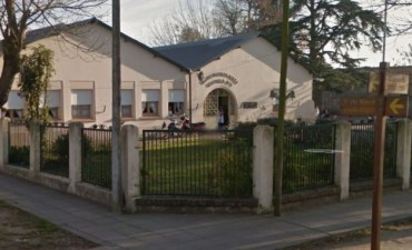 AHORA: Se inundó un salón en la Escuela 5