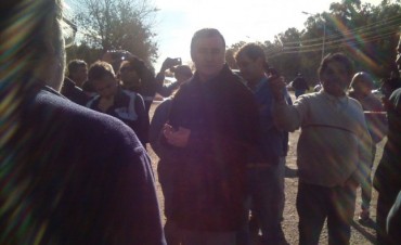 En horas de la tarde el Intendente Poletti habló con los vecinos 