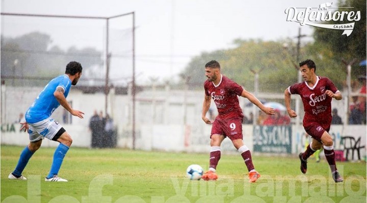 Defensores recibe a Estudiantes de Río Cuarto en semifinales