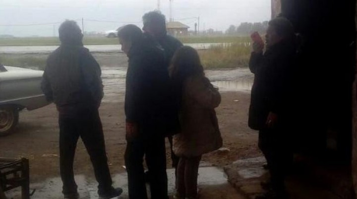 Parador Las Bahamas: Apareció un presunto dueño y quiso desalojar el predio