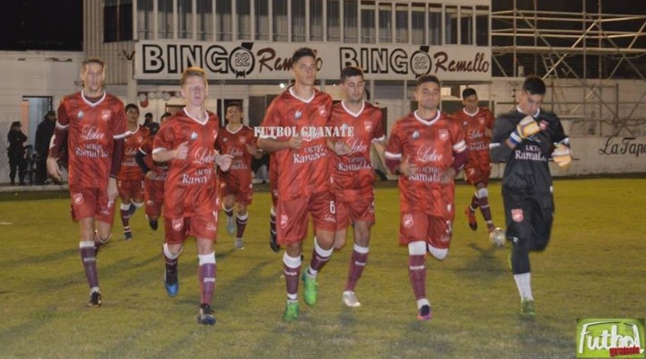 Torneo Apertura: Defensores goleó a Paraná 4 a 1 