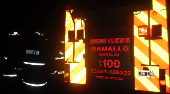 Perdió el control del camión y lo rescató Bomberos