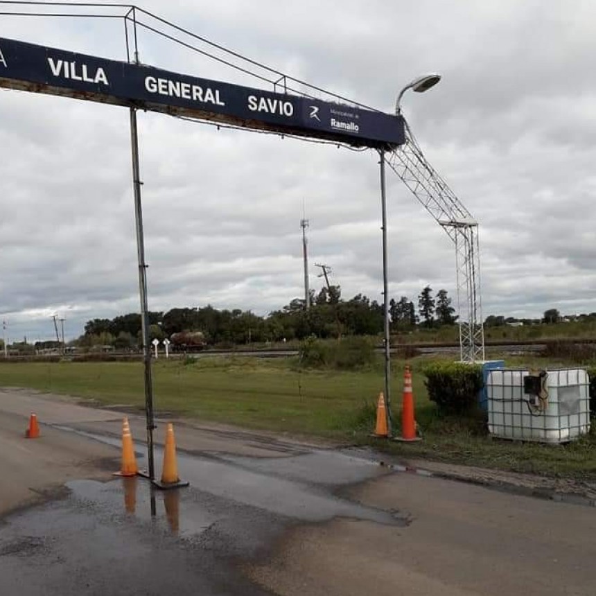#Coronavirus LA MUNICIPALIDAD DE RAMALLO INSTALÓ EL ARCO DE SANITIZACIÓN DE VEHÍCULOS EN VILLA GENERAL SAVIO 