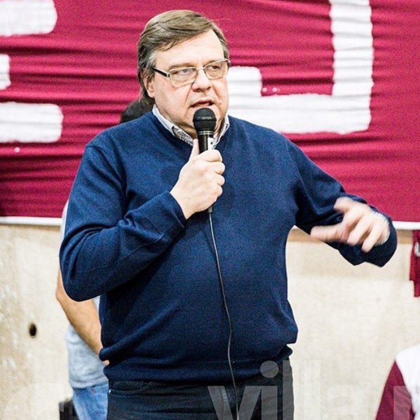 Darío Paoloni: “Es muy lindo que un jugador como Vecchio quiera volver al club”