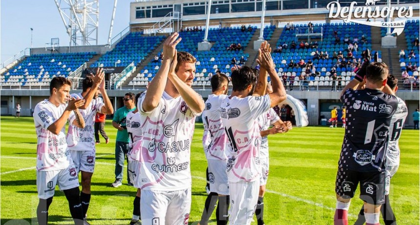 Defensores recibe a Crucero del Norte de Misiones