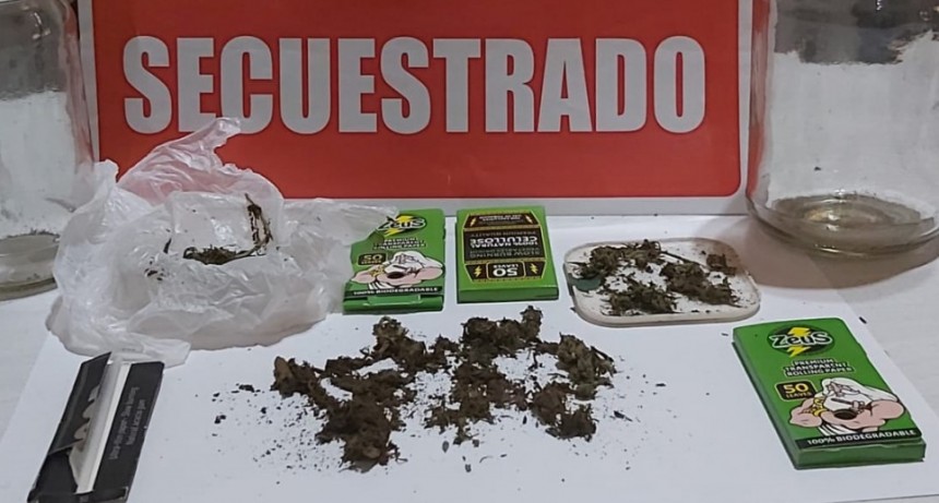 En dos controles de transito hallaron marihuana