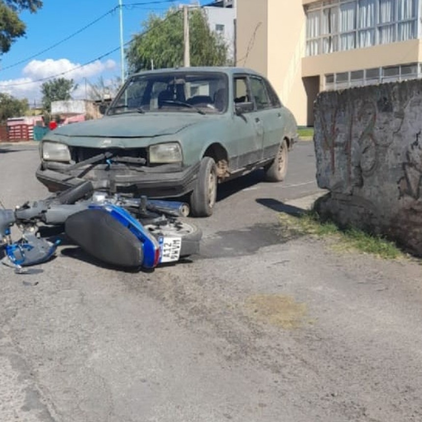  Dos accidentes de motos y un aprehendido por agredir al personal policial