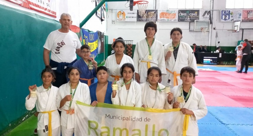 Excelente participación de la Escuela Municipal de Judo en un torneo internacional