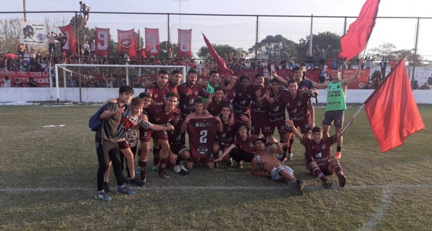 Defensores fue más contundente y se quedó con el clásico 