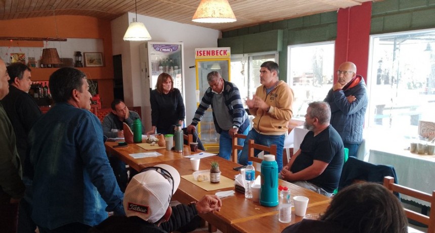 Dirigentes de ATE se reunieron en Ramallo para planificar acciones frente al atraso salarial en los municipios