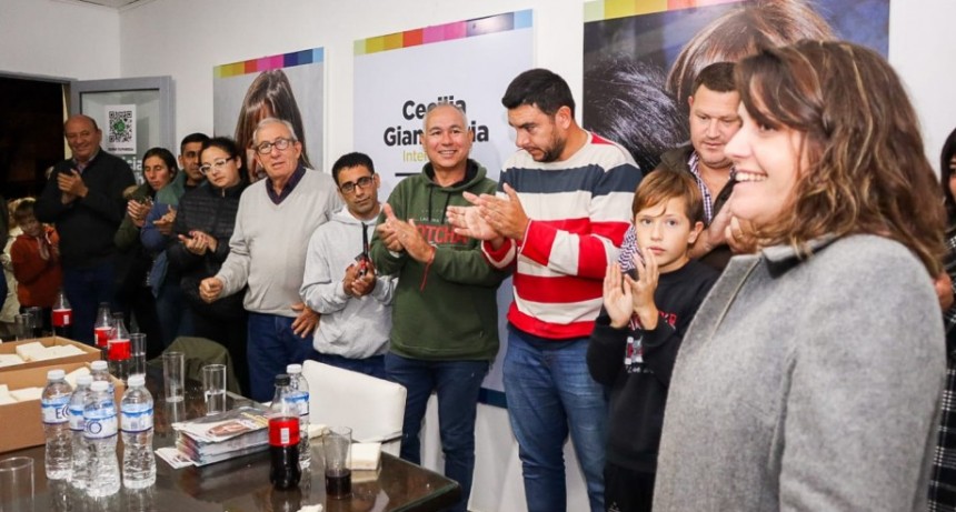 Cecilia Giammaria inauguró su sede política en Ramallo 