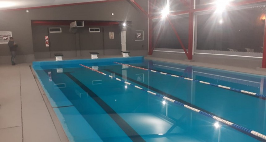 Se inauguraron los vestuarios y la pileta climatizada granate