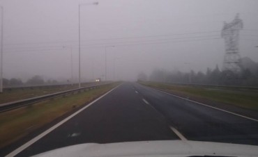 Intensa niebla cubre la ciudad