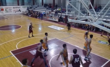Defensores derroto a Regatas B y clasificó a los Play Off
