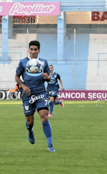 El alto vuelo futbolístico de “Pina” Luna lo lleva a Ecuador