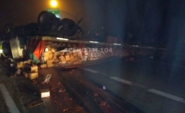 Vuelco y muerte en ruta 9  