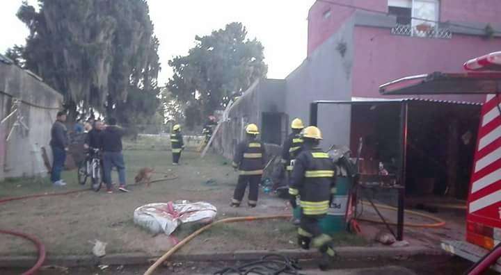 Incendio en una vivienda en Villa Ramallo