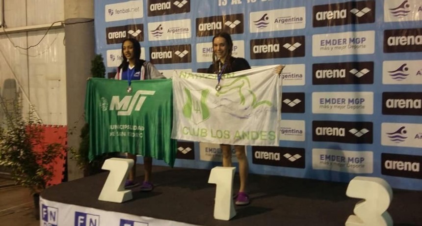 Catalina Oviedo Campeona Nacional de Natación 