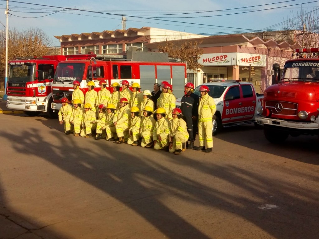 Bomberos voluntarios de Pérez Millán 