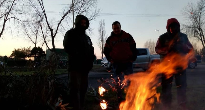 Cabaleyro 'Decretamos un paro desde este viernes hasta el lunes no permitirmos el ingreso de camiones de carga y descarga'