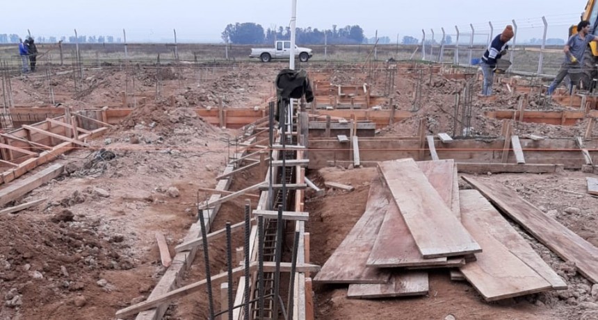 Construcción de la Escuela Técnica en Pérez Millán