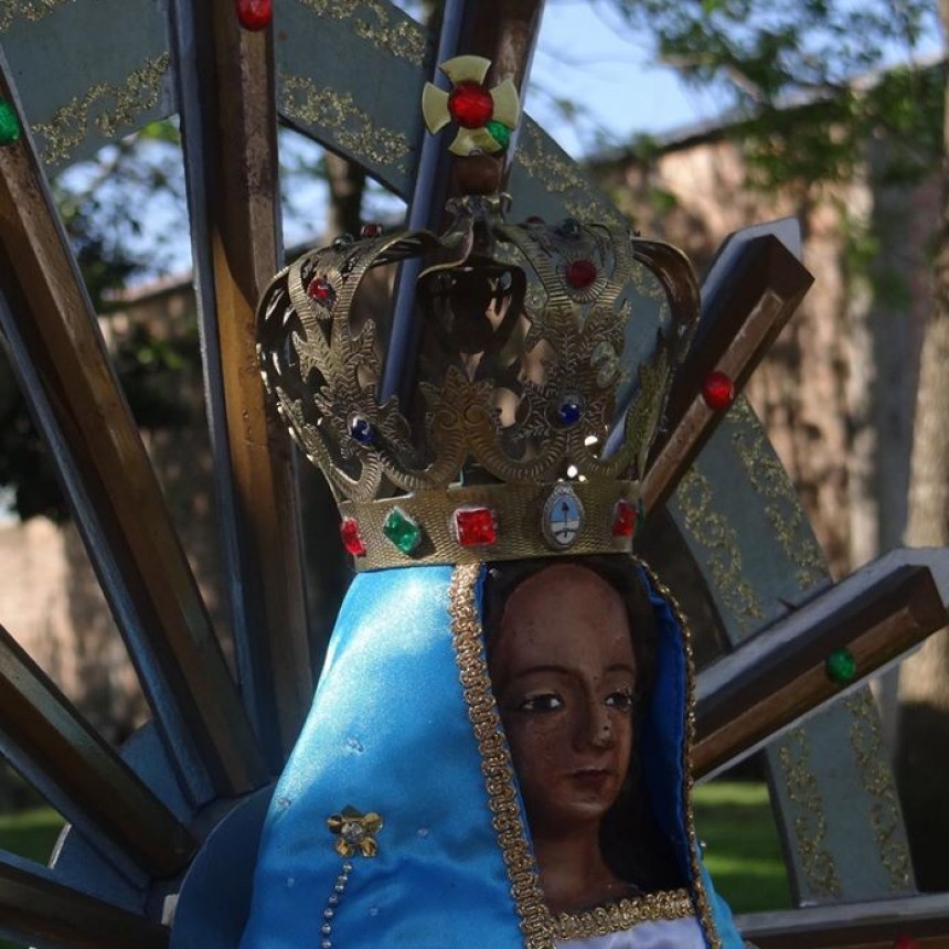 Robaron la corona de la virgen 