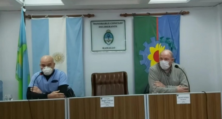 Los doctores Van Kemenade y Desposito informaron las acciones que están realizando sobre el nuevo caso de COVID-19 positivo