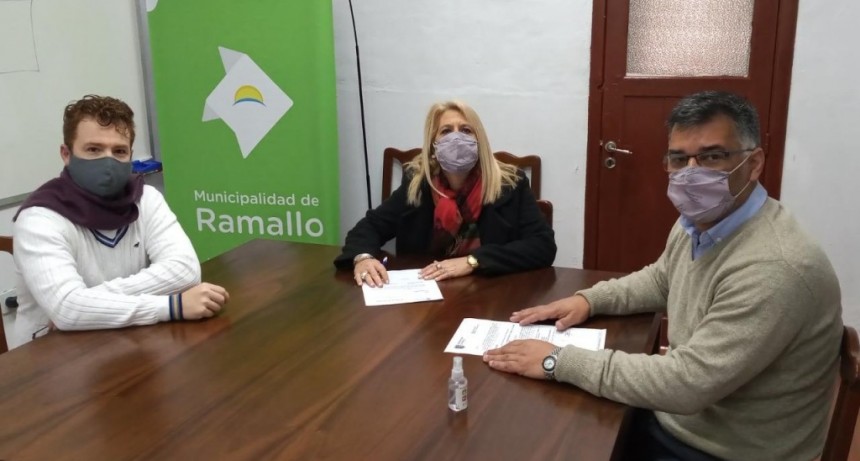 Entrega de ayuda econ&oacute;mica