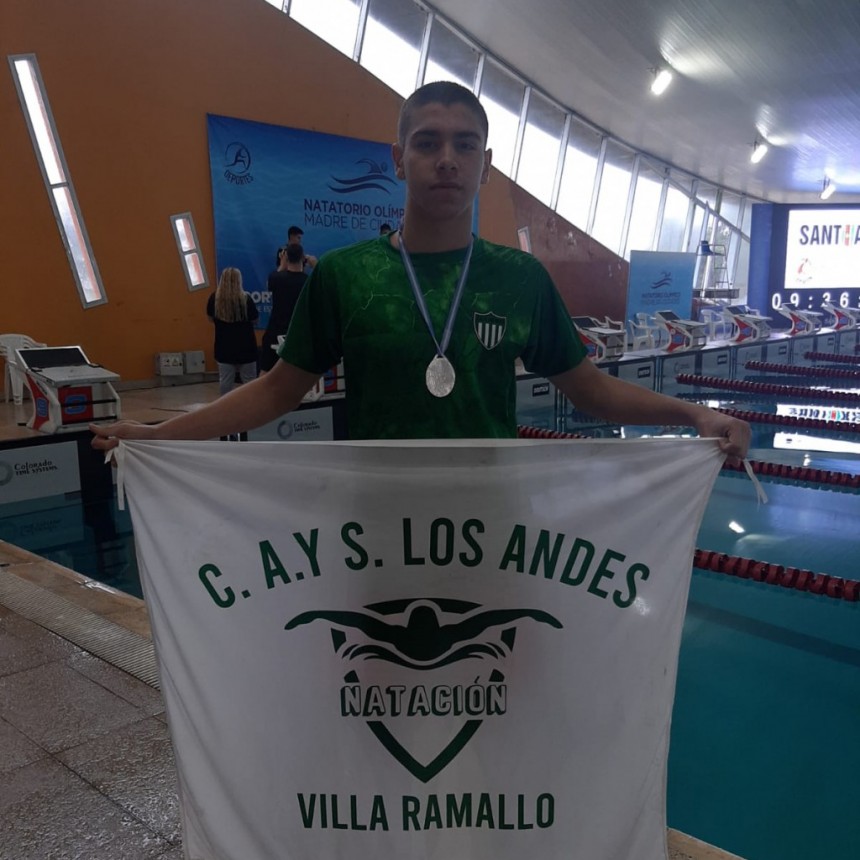 Natación: Medalla de Plata para Barloqui en la última jornada del torneo nacional 