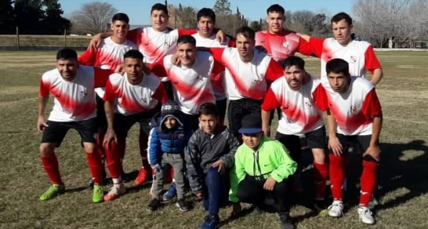 Copa Nicoleña: Matienzo derrotó a Defensores y se metió en semifinales