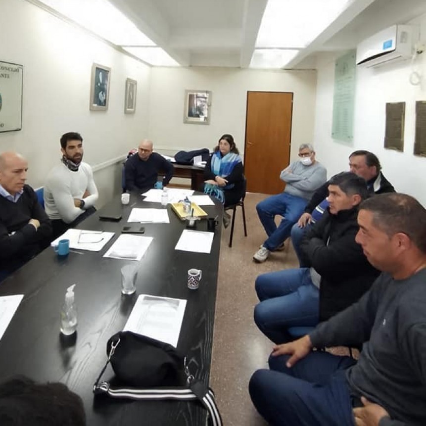 Comenzaron las negociaciones por el pedido de aumento del boleto