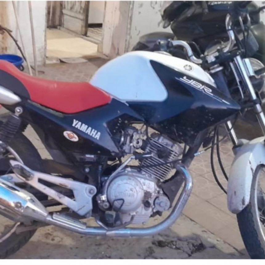 Operativos de seguridad en Pérez Millán: Aprehensión por posesión de sustancias y secuestro de motocicleta