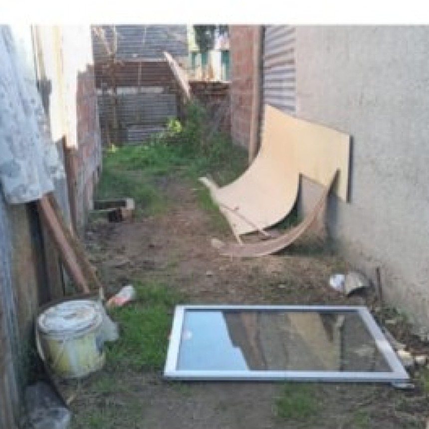 Aprehendido por daño y amenazas: un hombre causó destrozos en su vivienda y atentó contra su pareja