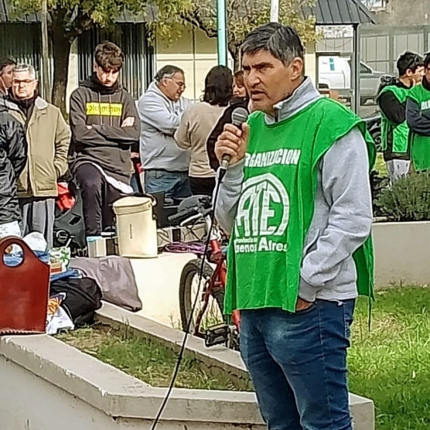 Protesta masiva en las puertas del municipio: trabajadores y profesionales de la salud exigieron ser escuchados