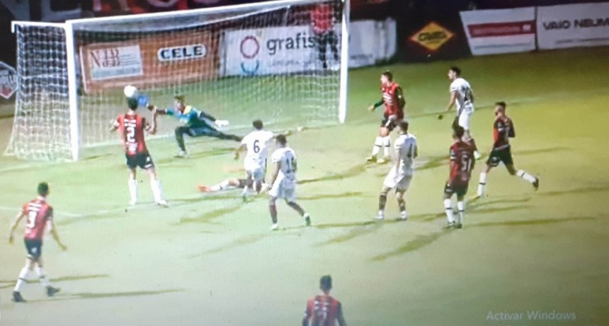 Torneo Federal A: Defensores mejoró en el segundo tiempo, pero no le alcanzó