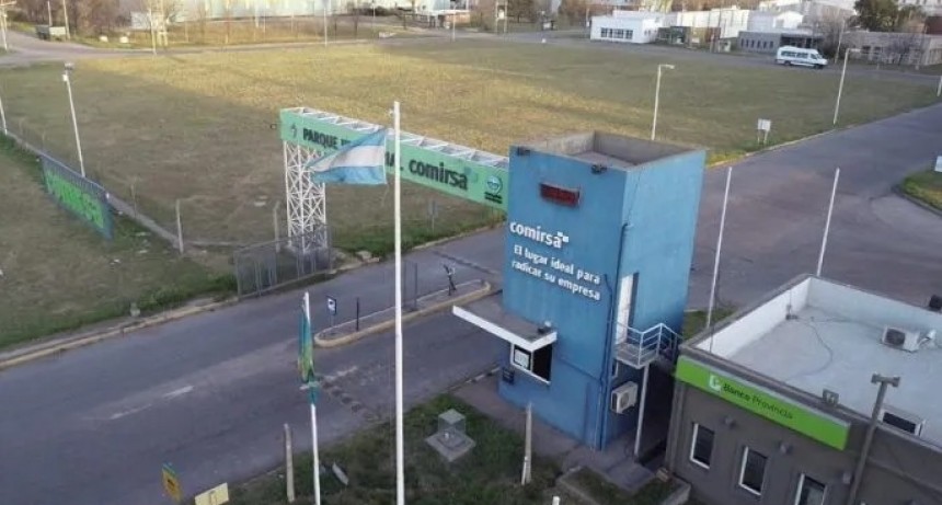 Incendio controlado en Parque Industrial Comirsa I: Bomberos Voluntarios respondió rápidamente al llamado