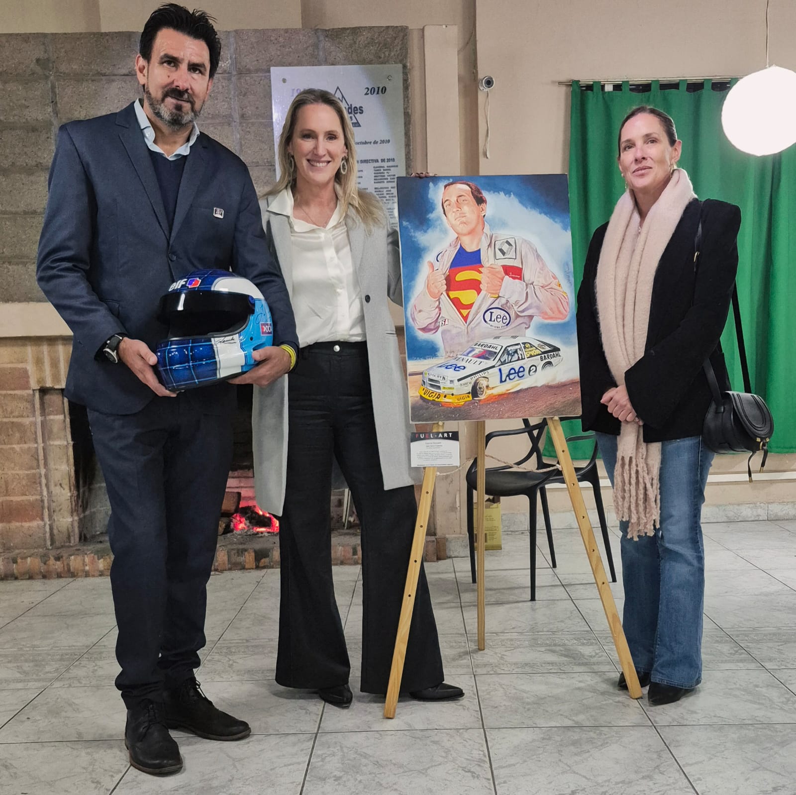 Club Los Andes: Se presentó la muestra “Juan María Traverso – El Último Superhéroe”