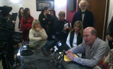 Entrega de subsidio a Esc. Nº 13‏