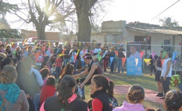 Diego Lutri y su equipo del Frente para la Victoria continúan junto a los vecinos