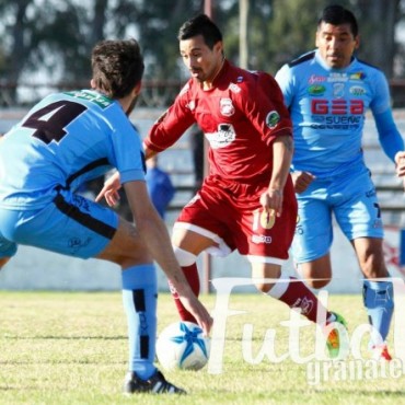 Defensores ganó en el descuento y clasificó segundo en la Zona 2