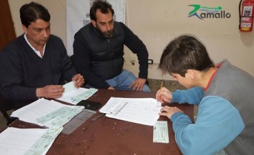 Comenzó la entrega de becas municipales