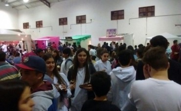 Feria de Ciencia y Tecnología en la escuela Técnica