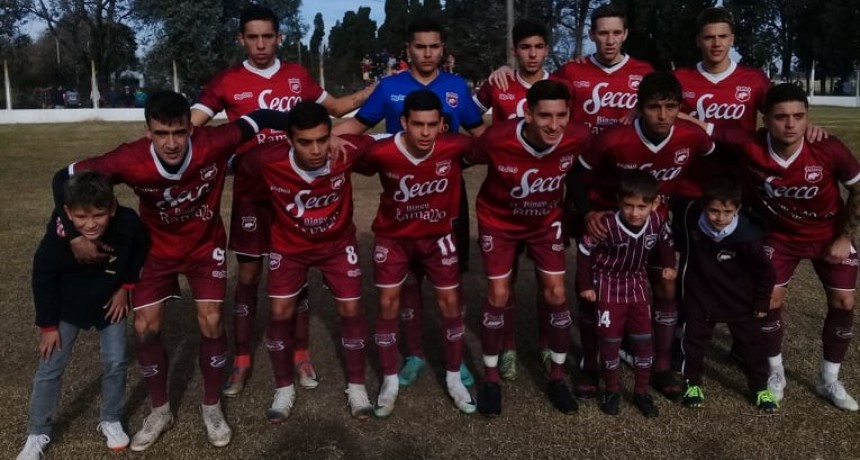 Regatas y Defensores juegan la final del Apertura